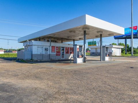 Photo of 1301 Eastern Boulevard, Montgomery, AL 36117 (MLS # 556987)