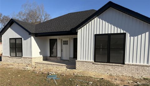 Photo of 122 Carr Street, Tallassee, AL 36078 (MLS # 581897)