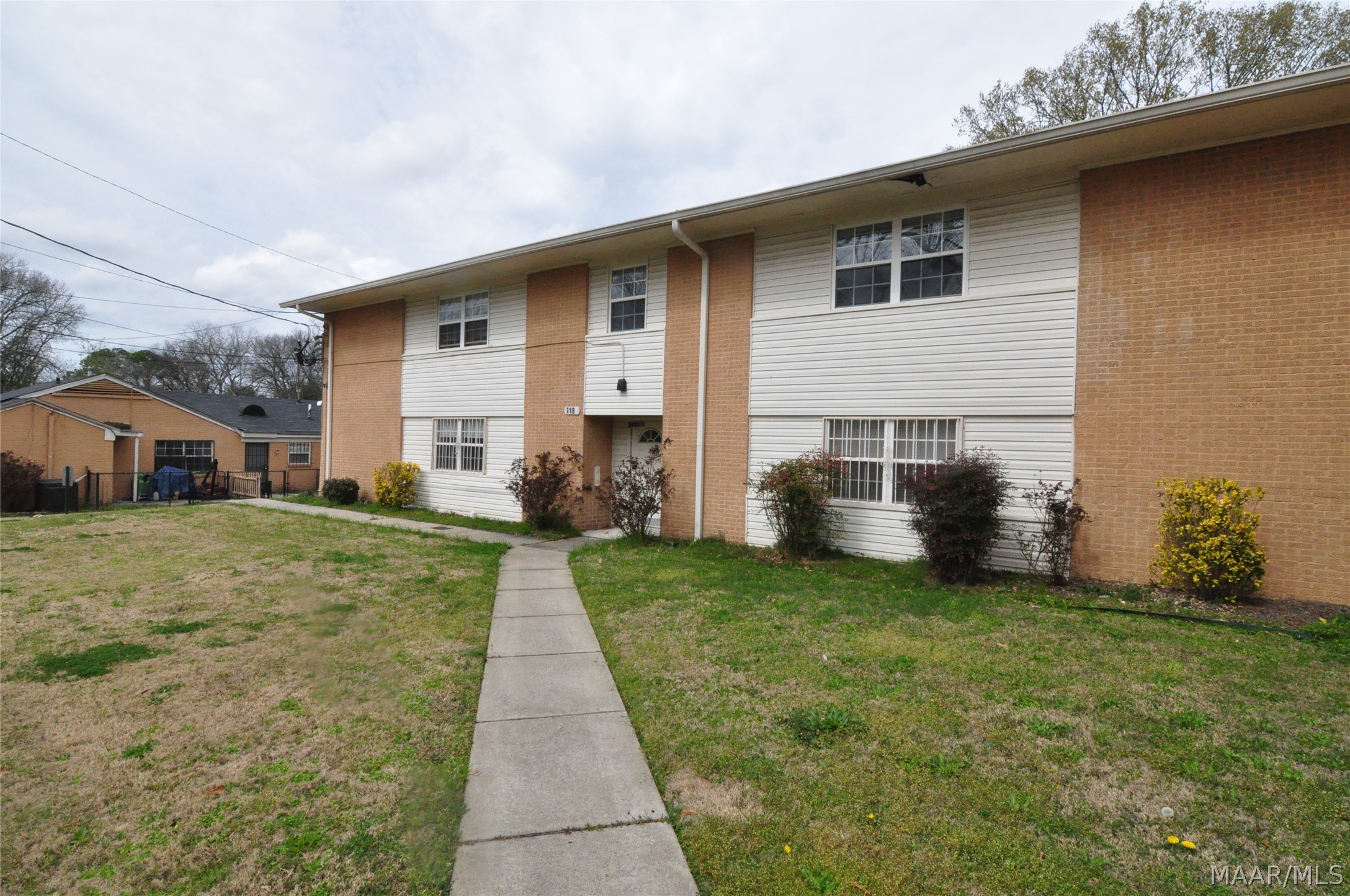 Photo 1 of 7 — 718 W Edgemont Avenue B, Montgomery, AL 36105