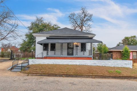 Photo of 445 Dericote Street, Montgomery, AL 36104 (MLS # 583388)