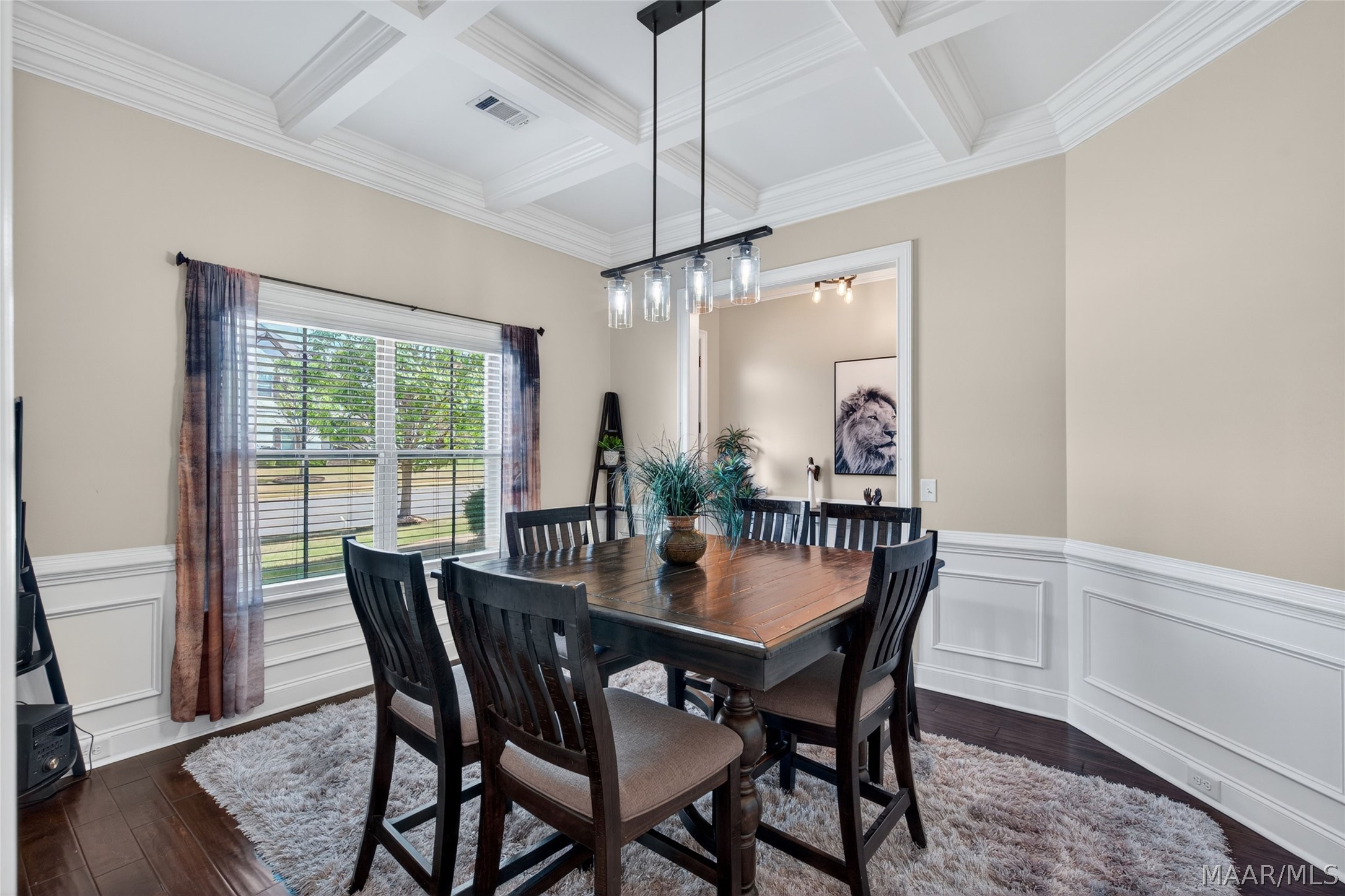 380 SYDNEY Drive S - Photo 4