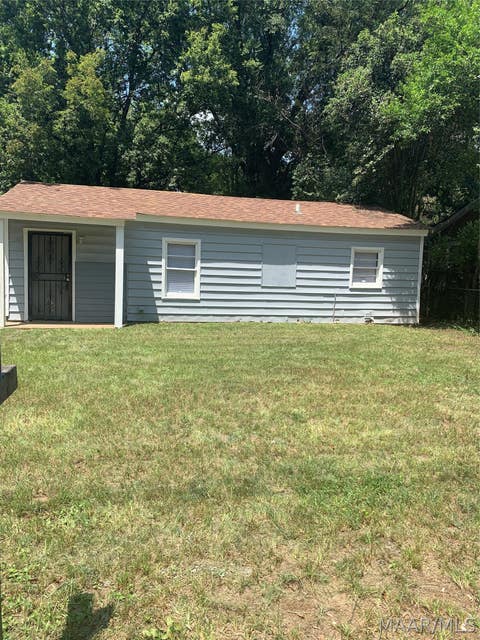 Photo of 121 Kiwanis Street, Montgomery, AL 36110 (MLS # 589410)