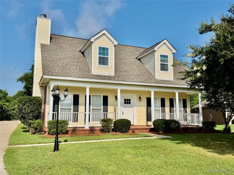 Photo of 307 Sparrow Point Lane, Deatsville, AL 36022 (MLS # 588230)