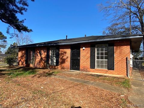 Photo of 530 Brookview Drive, Montgomery, AL 36110 (MLS # 583668)