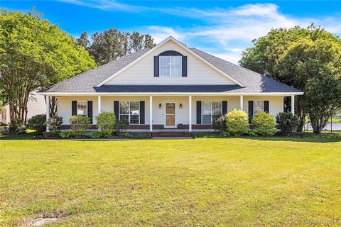 Photo of 398 MEADOWVIEW Drive, Wetumpka, AL 36092 (MLS # 585911)
