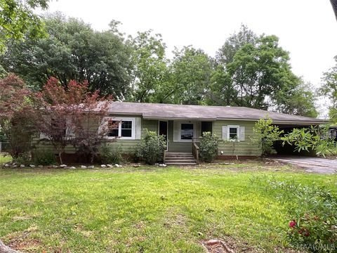 Photo of 110 Monroe Street, Tallassee, AL 36078 (MLS # 586672)