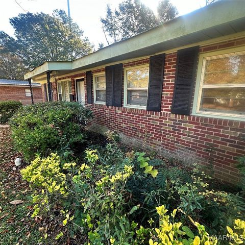 Photo of 21 Kent Street, Montgomery, AL 36109 (MLS # 581605)