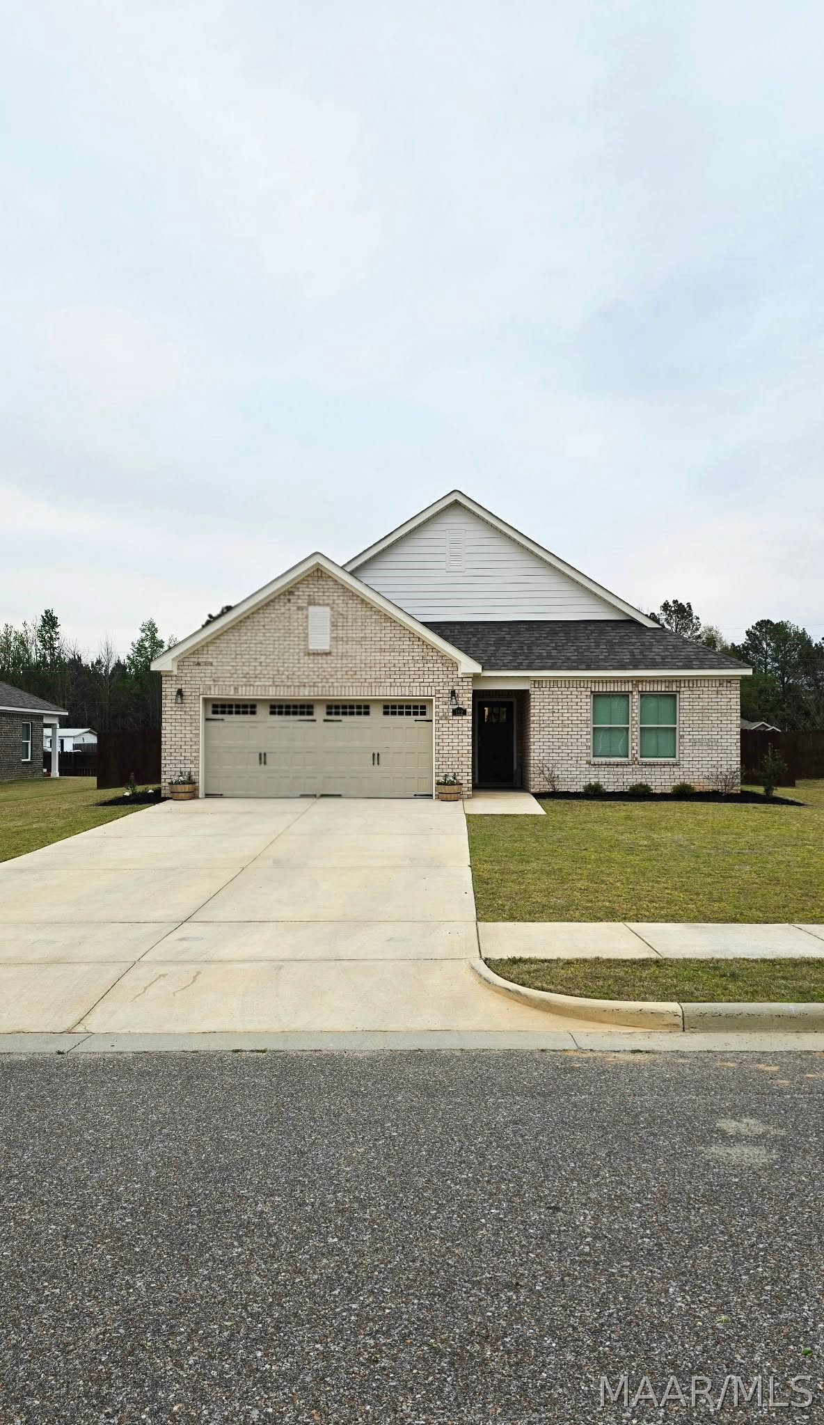 112 Kohn Drive - Photo 2