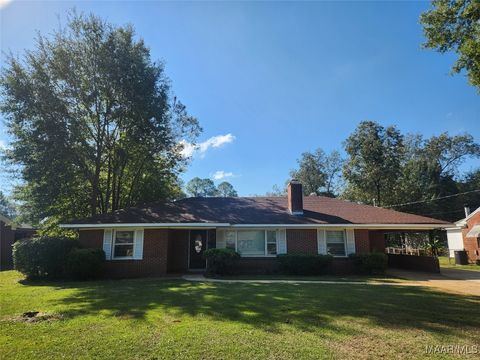 Photo of 2858 SUMTER Avenue, Montgomery, AL 36109 (MLS # 580559)