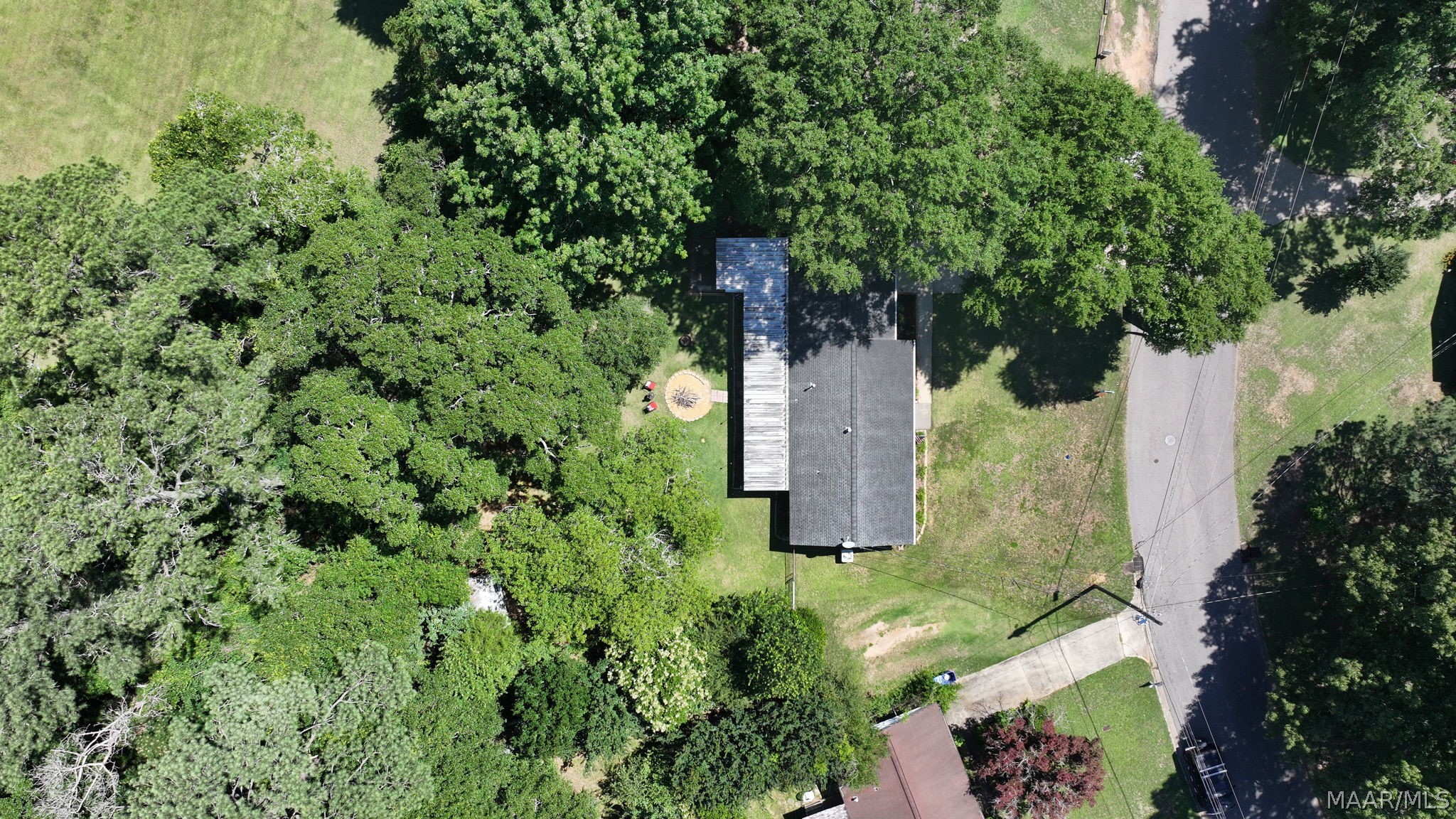 516 Woodvale Road - Photo 3