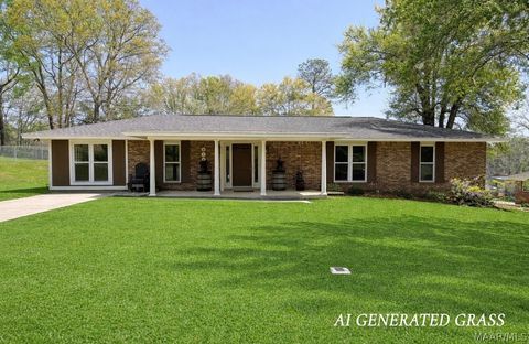 Photo of 315 AZALEAWOOD Drive, Wetumpka, AL 36093 (MLS # 584914)