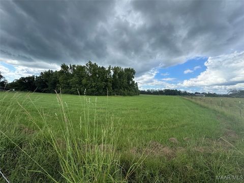 Photo of 2 Whitetail Ridge, Elmore, AL 36025 (MLS # 578316)