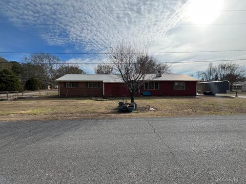 Photo of 700 Pinecrest Lane, Oxford, AL 36203 (MLS # 588606)