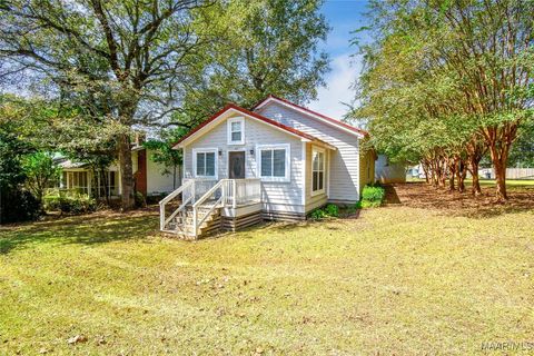 Photo of 417 Lilly Avenue, Tallassee, AL 36078 (MLS # 579954)
