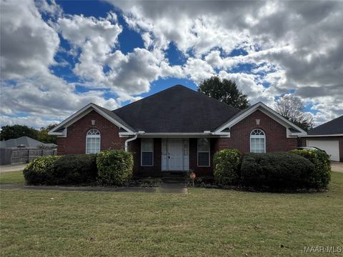 Photo of 1793 WINDERMERE Avenue, Prattville, AL 36066 (MLS # 581394)