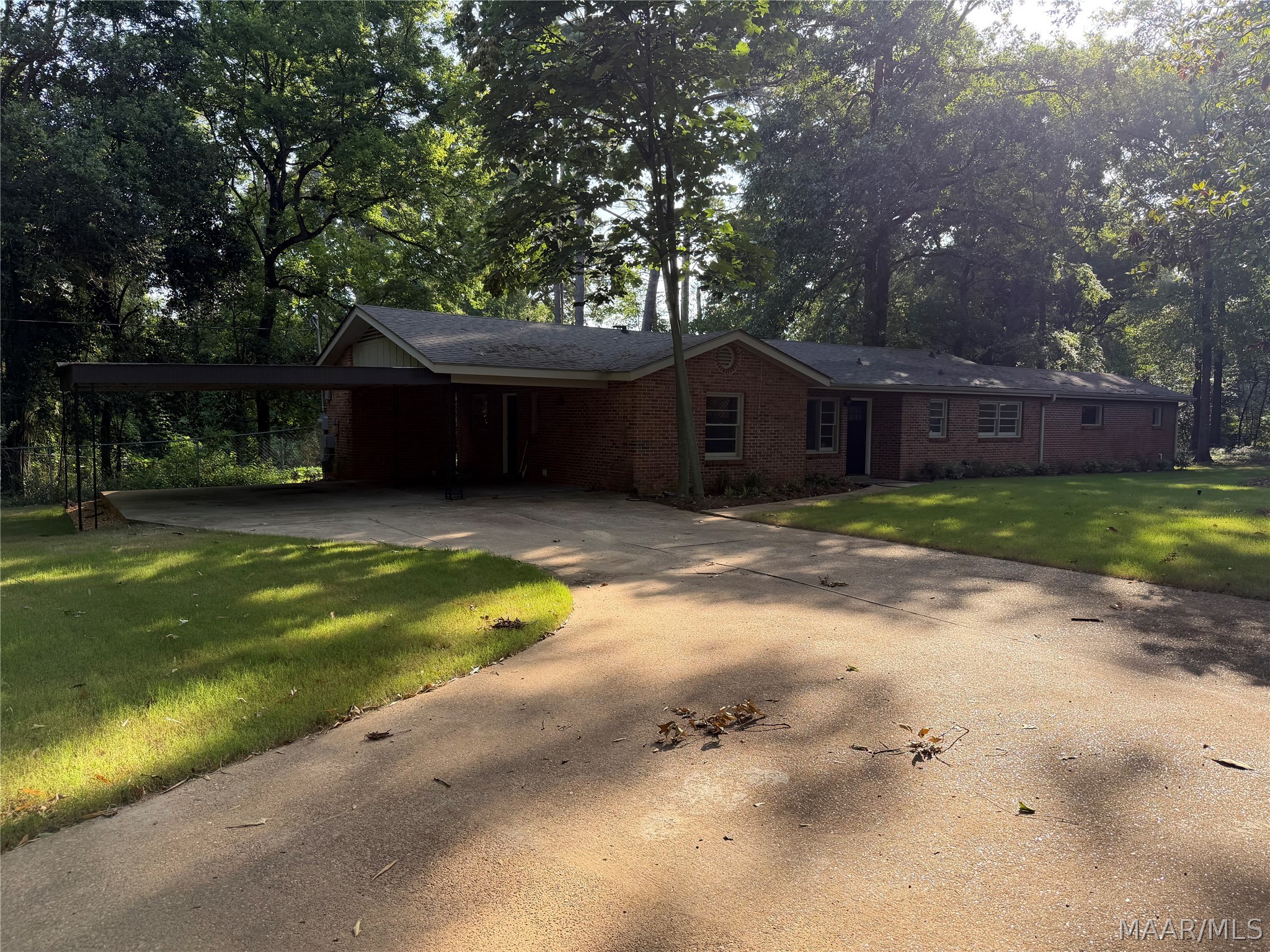 Photo 1 of 38 — 520 Dalraida Road, Montgomery, AL 36109