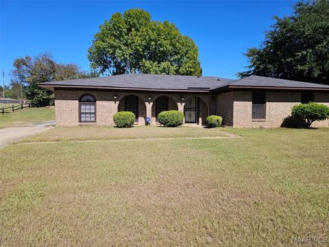 Photo of 2300 CHAPPELL Street, Montgomery, AL 36108 (MLS # 581014)