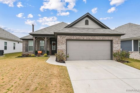 Photo of 271 Hedgefield Drive, Prattville, AL 36066 (MLS # 581801)