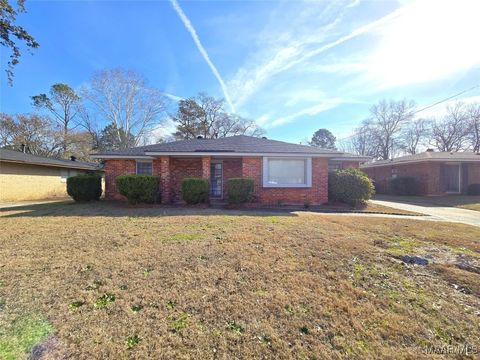Photo of 426 STROLL Drive, Montgomery, AL 36117 (MLS # 582774)