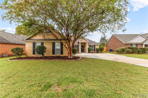 Photo of 1342 Meadow Glen Road, Montgomery, AL 36117 (MLS # 591075)