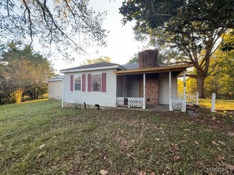 Photo of 354 County Road 12, Hayneville, AL 36040 (MLS # 581159)