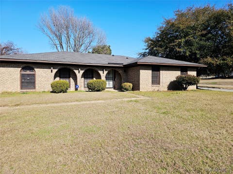 Photo of 2300 CHAPPELL Street, Montgomery, AL 36108 (MLS # 589045)