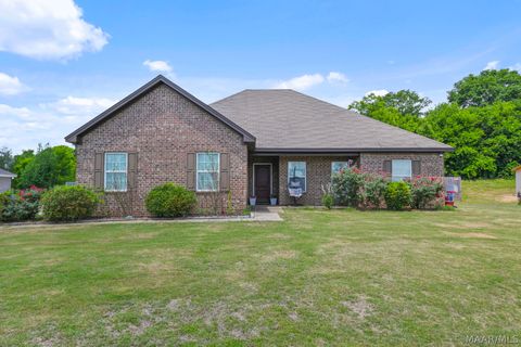 Photo of 167 STONERIDGE Drive, Tallassee, AL 36078 (MLS # 587078)