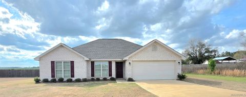 Photo of 2405 Landing Loop, Deatsville, AL 36022 (MLS # 584567)