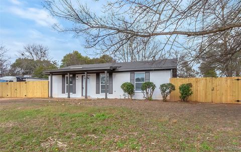 Photo of 2824 Kingman Drive, Pike Road, AL 36064 (MLS # 583791)