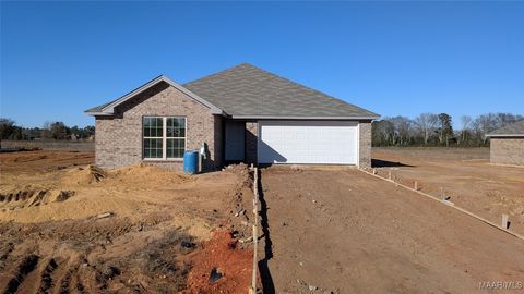 Photo of 3145 landing Lane, Deatsville, AL 36022 (MLS # 582949)
