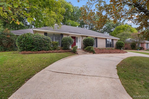 Photo of 166 LEDYARD Drive, Montgomery, AL 36109 (MLS # 590762)