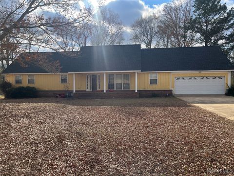 Photo of 2521 Parkway Drive, Selma, AL 36703 (MLS # 583403)