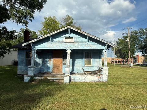 Photo of 2200 Broad Street, Selma, AL 36701 (MLS # 578109)