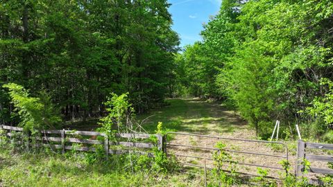 Photo of 263 Edgewood Court, Mathews, AL 36052 (MLS # 585730)