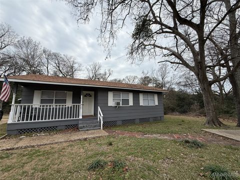 Photo of 430 E 6th Street, Prattville, AL 36067 (MLS # 583279)