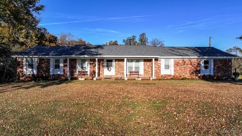 Photo of 1304 County Road 39 Road, Deatsville, AL 36022 (MLS # 581422)