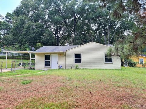 Photo of 1102 Jameswood Court, Montgomery, AL 36109 (MLS # 580456)