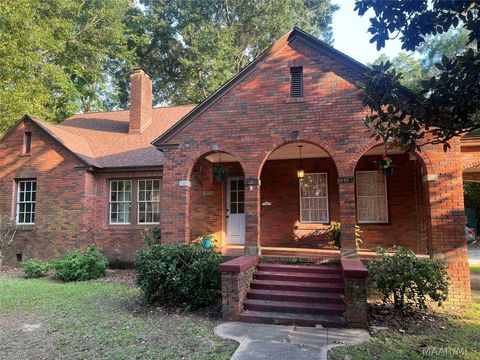 Photo of 609 W Tuskeena Street, Wetumpka, AL 36092 (MLS # 587989)