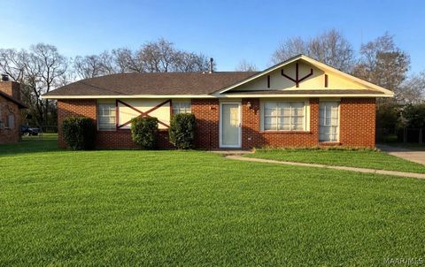 Photo of 5791 Darien Drive, Montgomery, AL 36117 (MLS # 584517)