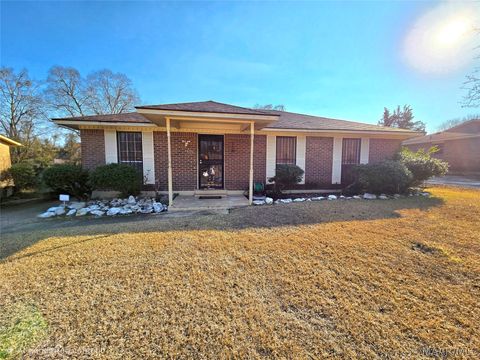 Photo of 326 WINDERTON Drive, Montgomery, AL 36108 (MLS # 583669)
