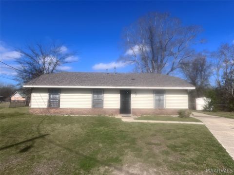 Photo of 4313 MEADOWBRIAR Court, Montgomery, AL 36116 (MLS # 584469)