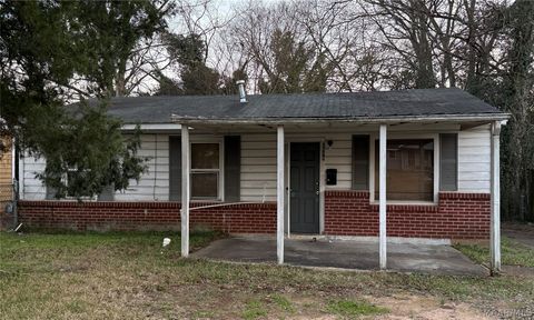 Photo of 2058 LUCAS Drive, Montgomery, AL 36107 (MLS # 584442)