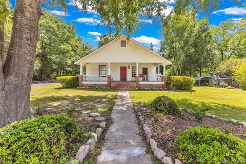 Photo of 901 W Tuskeena Street, Wetumpka, AL 36092 (MLS # 586034)
