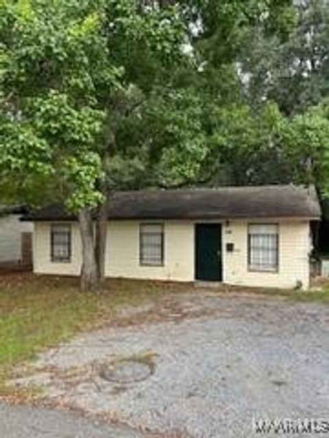 Photo of 412 EDWARD Street, Montgomery, AL 36110 (MLS # 580213)