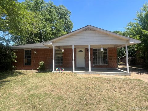 Photo of 943 Alma Drive, Montgomery, AL 36108 (MLS # 586594)