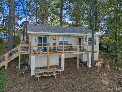 Photo of 569 Lakeshore Drive, Wetumpka, AL 36092 (MLS # 580502)