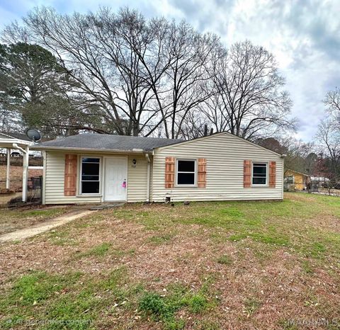 Photo of 1102 Jameswood Court, Montgomery, AL 36109 (MLS # 583507)