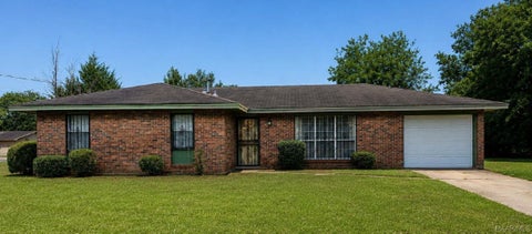 Photo of 5414 W Shades Valley Drive, Montgomery, AL 36108 (MLS # 589827)