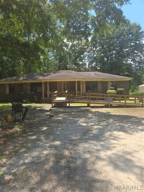 Photo of 636 Copeland Road, Wetumpka, AL 36092 (MLS # 588423)
