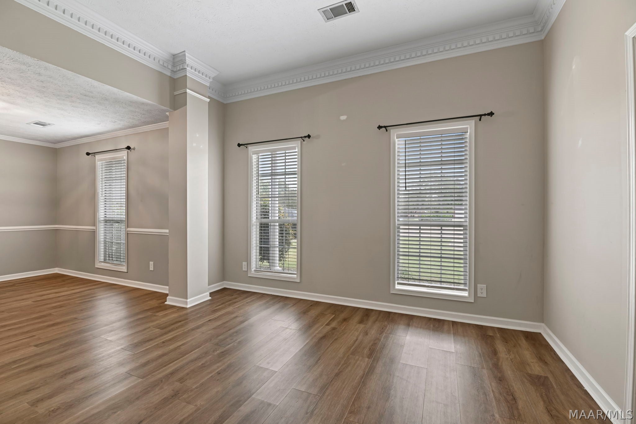 1806 HAMPSTEAD Court - Photo 4